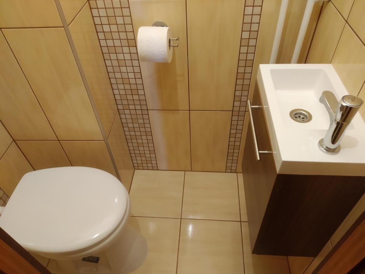 Apartment Sinko - Free Garage Parking, Central, 2 Bedrooms 4 Single Beds, Flexi Check-Out Budapest Exteriör bild
