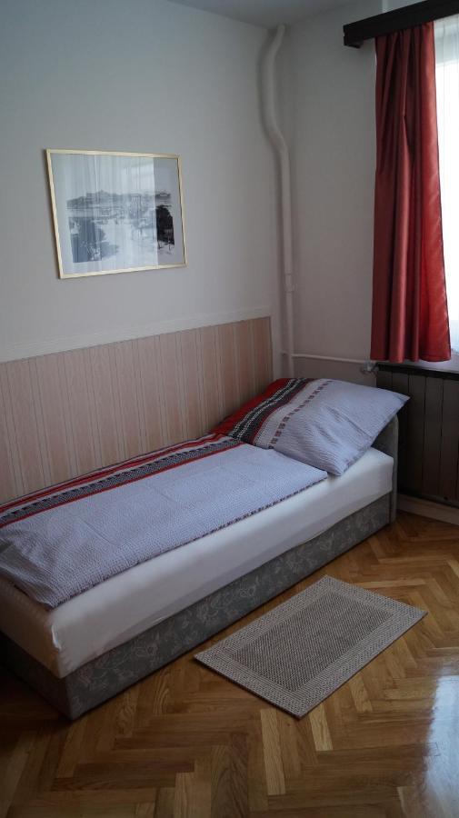 Apartment Sinko - Free Garage Parking, Central, 2 Bedrooms 4 Single Beds, Flexi Check-Out Budapest Exteriör bild