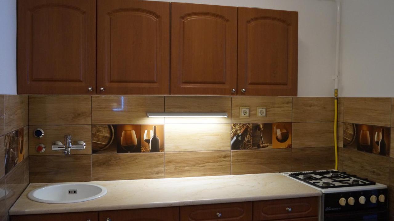 Apartment Sinko - Free Garage Parking, Central, 2 Bedrooms 4 Single Beds, Flexi Check-Out Budapest Exteriör bild