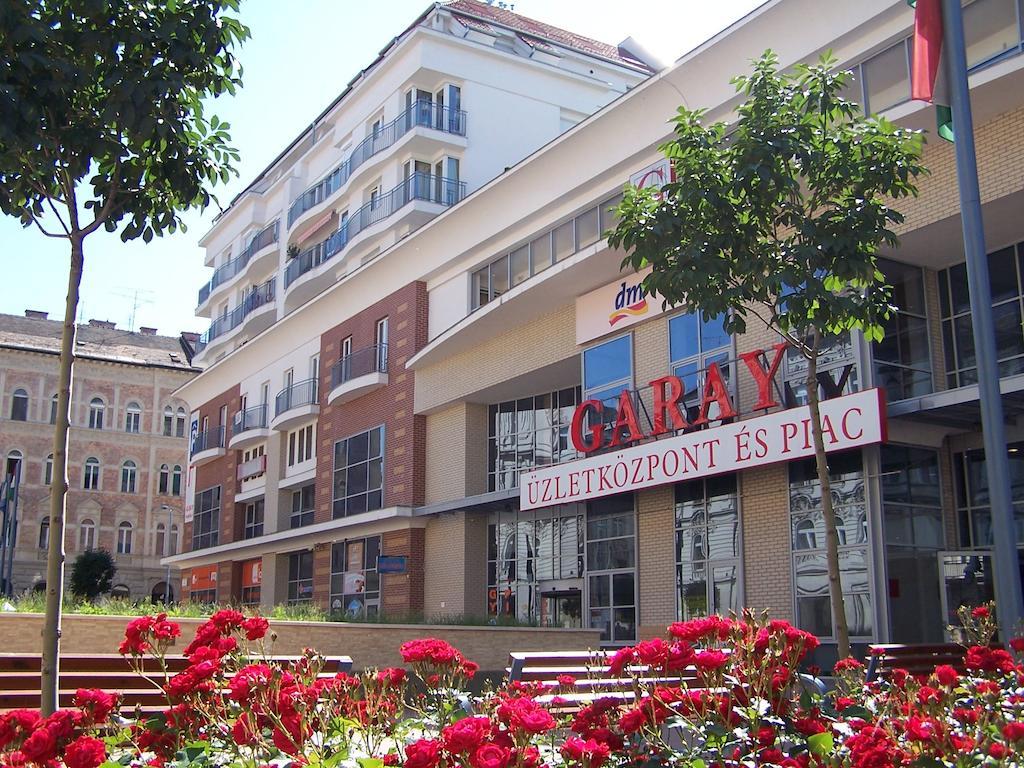 Apartment Sinko - Free Garage Parking, Central, 2 Bedrooms 4 Single Beds, Flexi Check-Out Budapest Exteriör bild